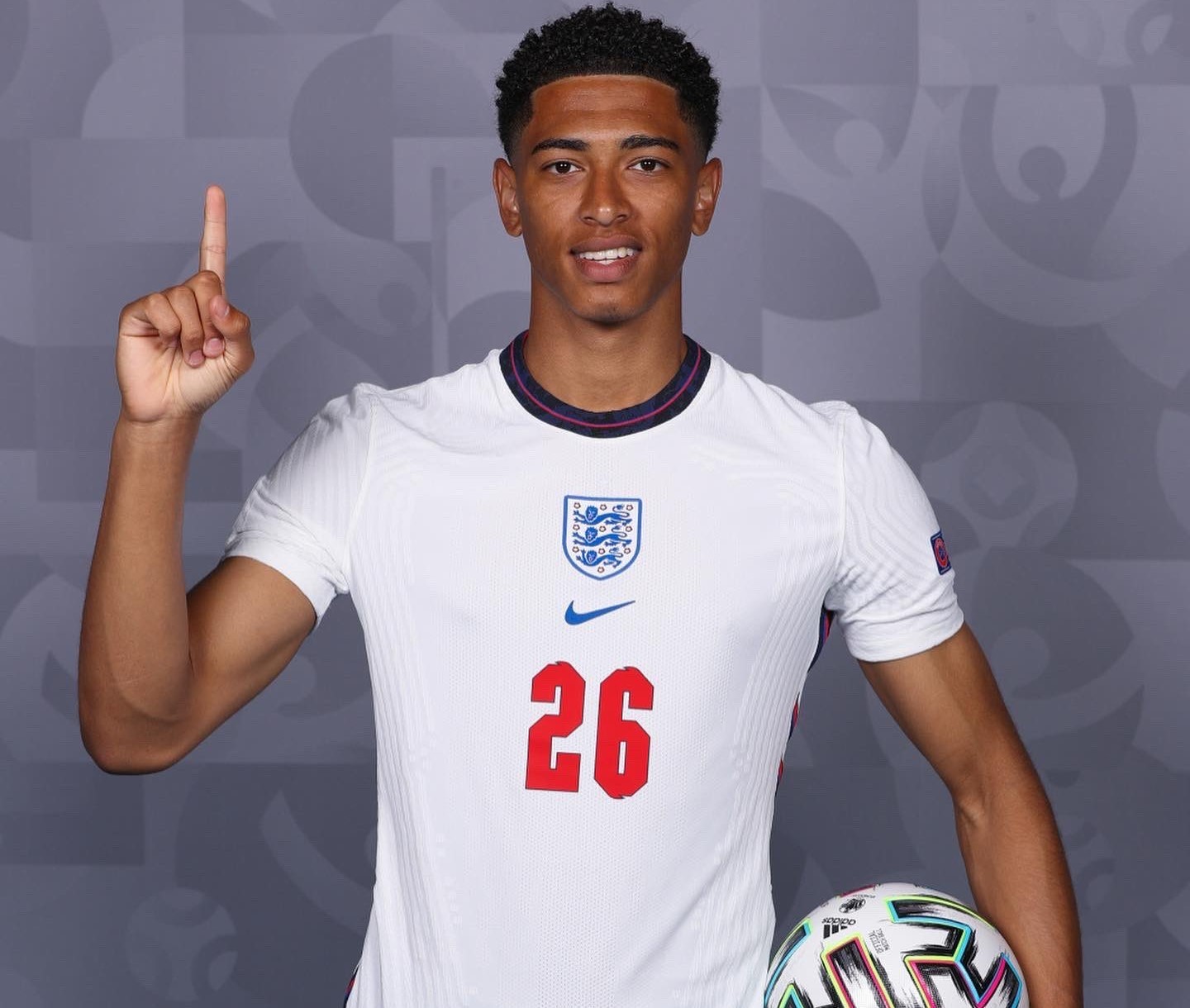 官方：阿森纳签下16岁金特罗兄弟，两人于2027年正式加盟（官宣：阿森纳敲定16岁金特罗兄弟，二人将于2027年入队）