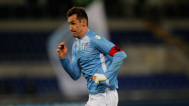 巴斯托尼：我不是只防守的后卫，依然自豪三年内两进欧冠决赛（巴斯托尼：我不止于防守，三年两闯欧冠决赛让我自豪）