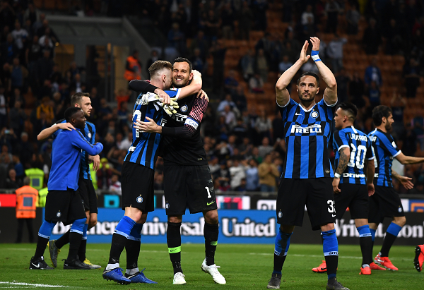 球迷：请你继续保持这个火力！（球迷：请继续火力全开！）