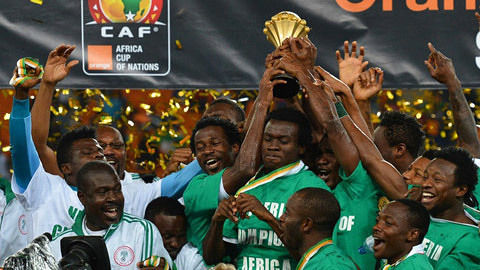 小法：我对从事教练充满激情；从温格身上学会了培养年轻人（小法：执教热情高涨，温格教会我培养年轻球员）