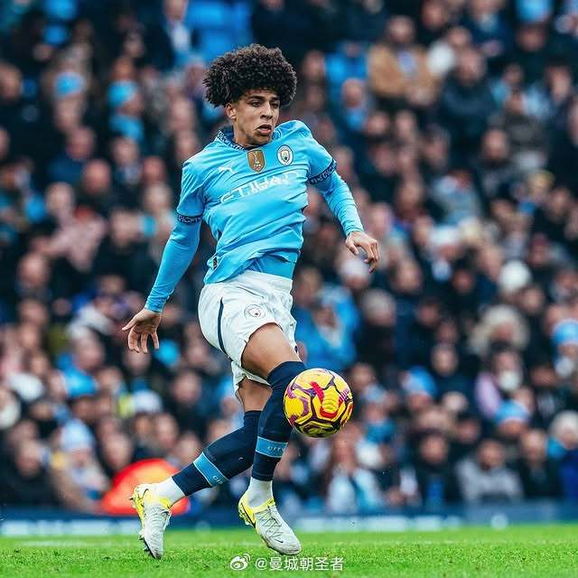 半场战报：维罗纳0-1帕尔马，马特奥-佩莱格里诺破门（半场战况：帕尔马1-0领先维罗纳，马特奥-佩莱格里诺建功）