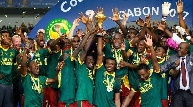 李新翔：我的第一次中超冠军；海港是冠军，连冠无人能撼动（李新翔：首夺中超桂冠，海港连冠地位难以撼动）